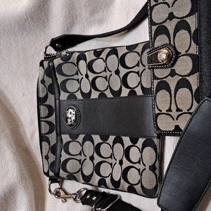 Coach Sutton signature small crossbody purse